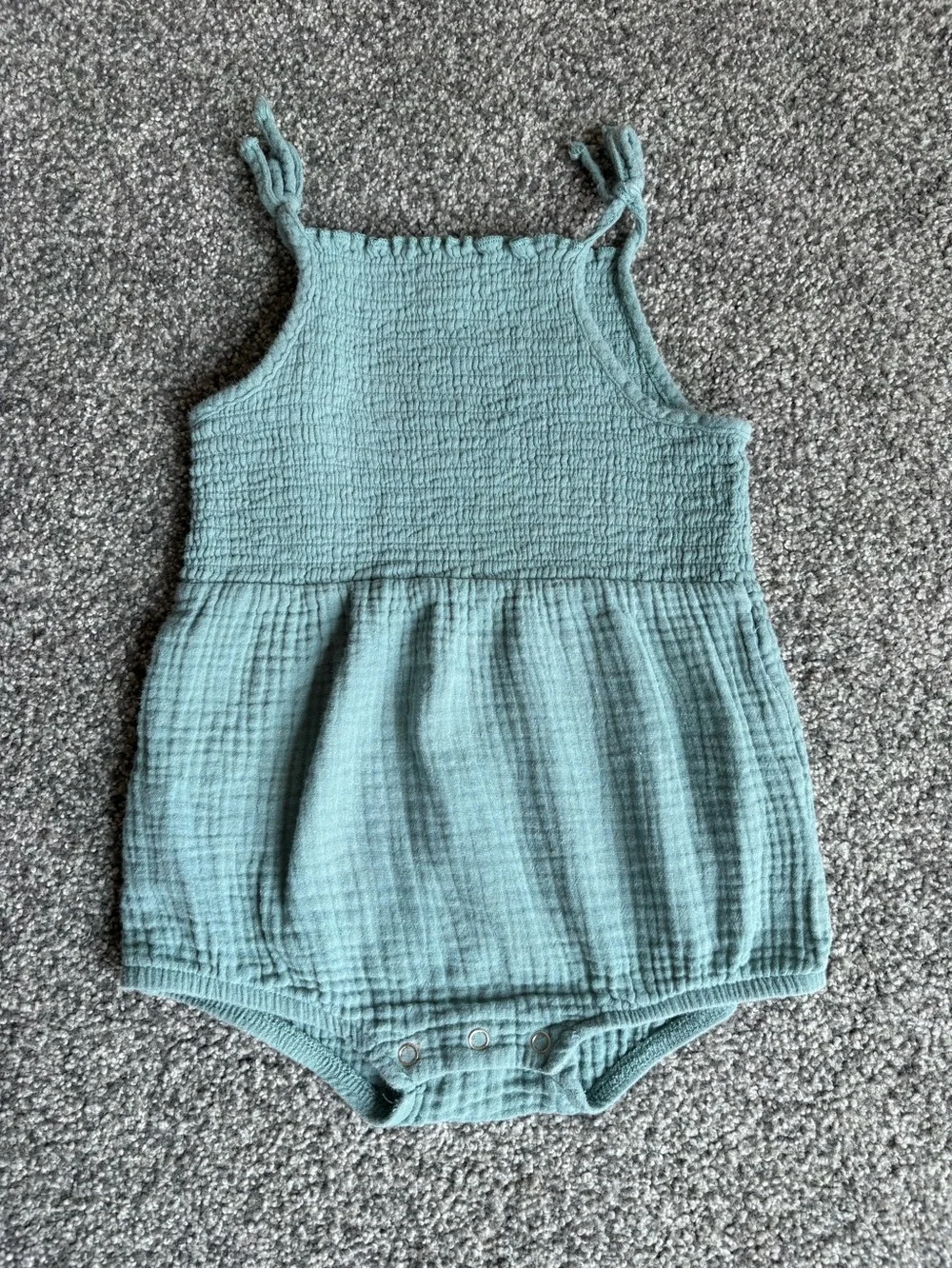 Grayson Mini Soft Textured Teal Baby One-Piece Romper Size 18 months